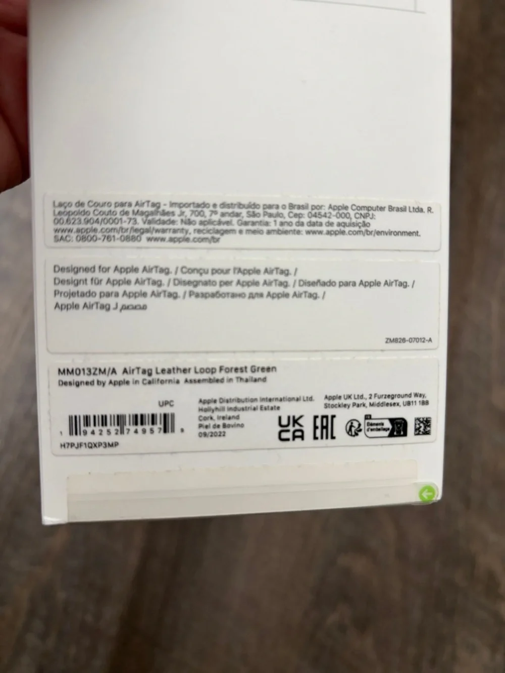 NIB- Apple AirTag Leather Loop in Forest Green